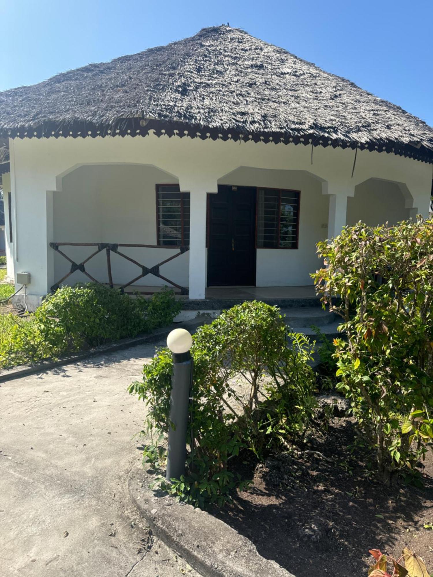 Zanzinite Beach Spa Hotel Zanzibar Exterior photo